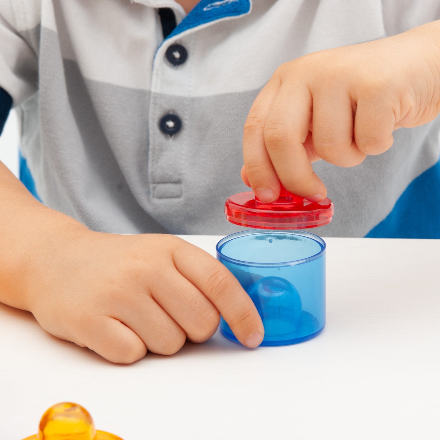 Χρωμαστιστά δοχεία στοίβαξης